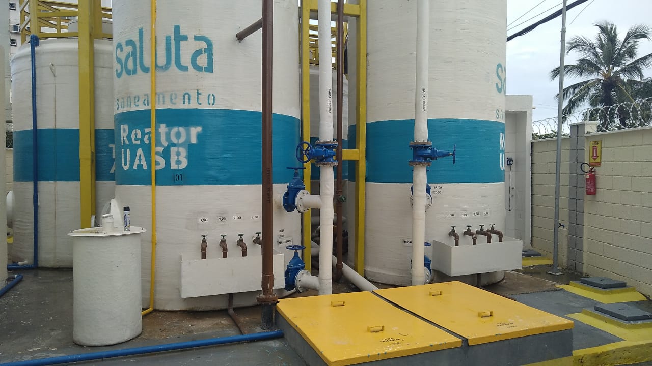 Tampas e Calhas de Amostragem em PRFV